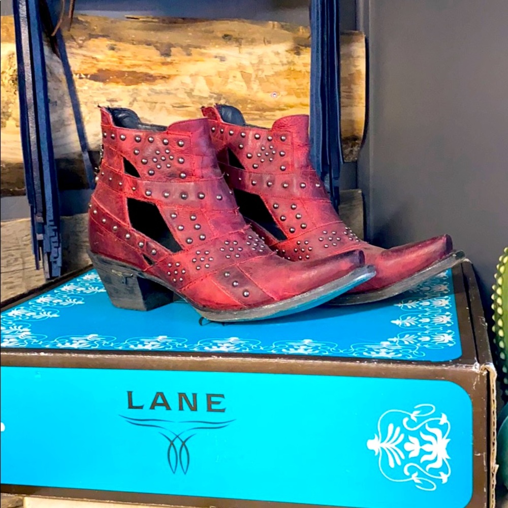 Lane Booties